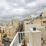 Apartamento Cosy 1br Penthouse With Private Terrace In Gzira By 360 Estates