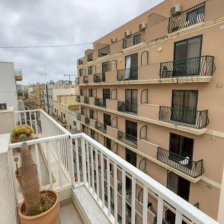 Cosy 1br Penthouse With Private Terrace In Gzira By 360 Estates سليمة