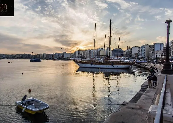 Cosy 1br Penthouse With Private Terrace In Gzira By 360 Estates Appartement Sliema