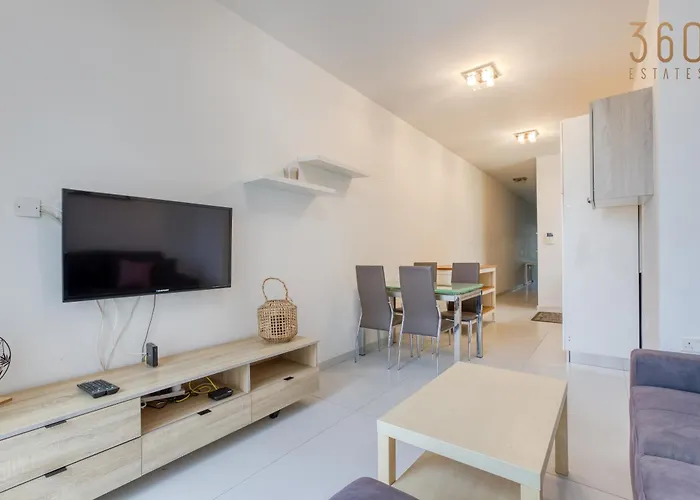 Cosy 1br Penthouse With Private Terrace In Gzira By 360 Estates Apartament *