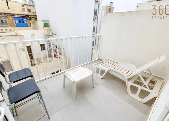 Cosy 1br Penthouse With Private Terrace In Gzira By 360 Estates Appartement *